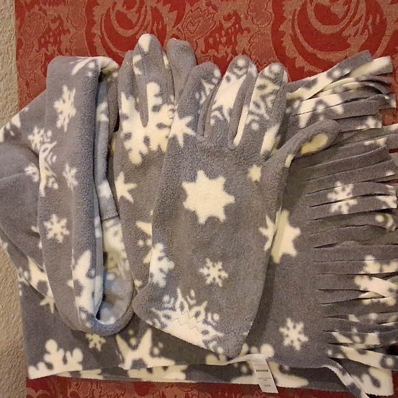 Scarf Set - Picture 5 of 6